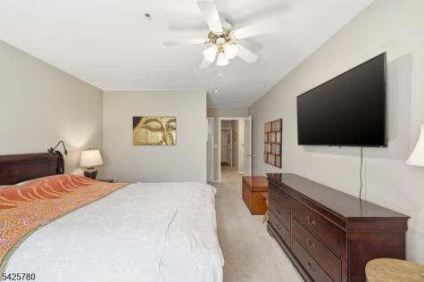40 Loch Lane Roxbury NJ 07852