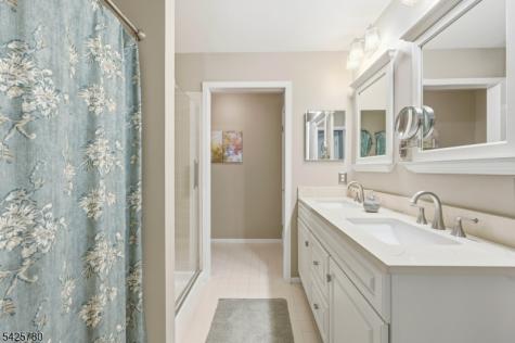 40 Loch Lane Roxbury NJ 07852