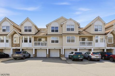 40 Loch Lane Roxbury NJ 07852