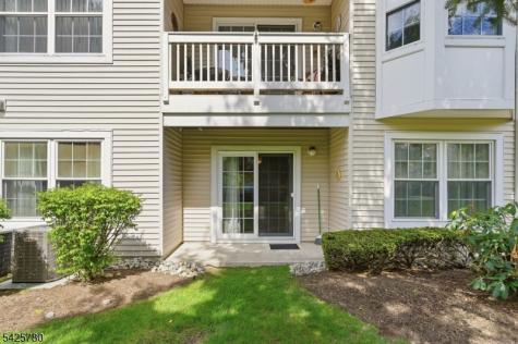 40 Loch Lane Roxbury NJ 07852