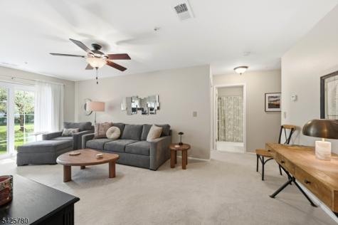 40 Loch Lane Roxbury NJ 07852