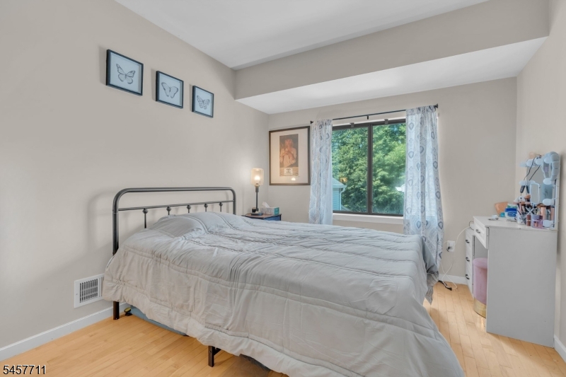 23 Krenkel Court Raritan NJ 08822