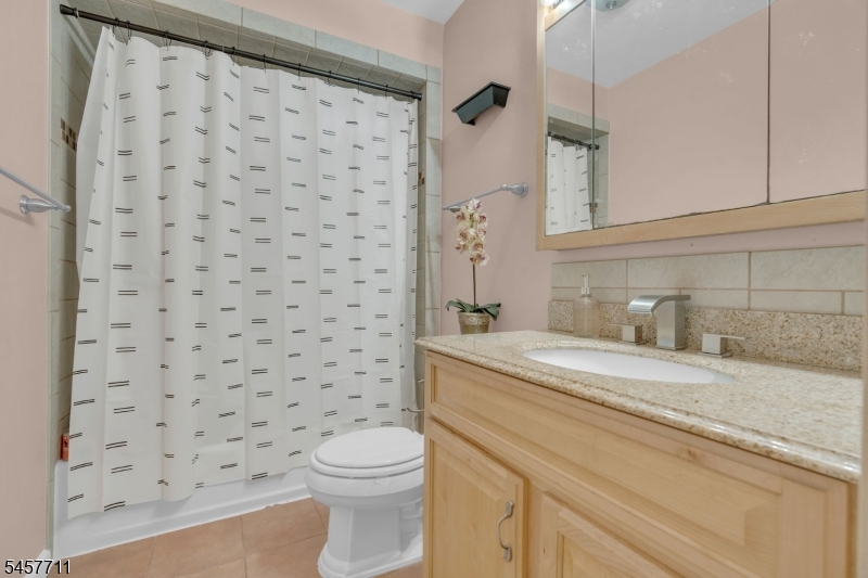 23 Krenkel Court Raritan NJ 08822