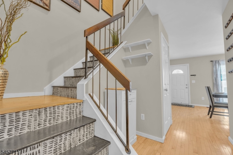 23 Krenkel Court Raritan NJ 08822