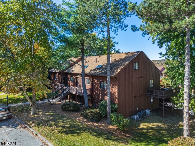 4 Alta Court Vernon NJ 07462