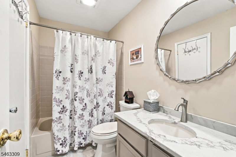 11 Mourning Dove Court Allamuchy NJ 07840