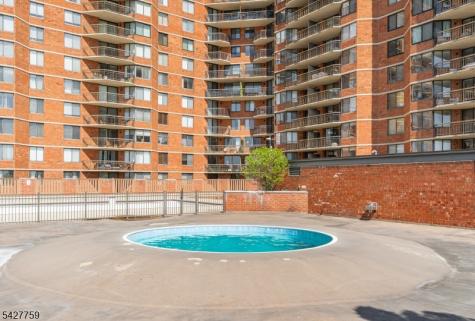 831 Harmon Cove Tower Secaucus NJ 07094