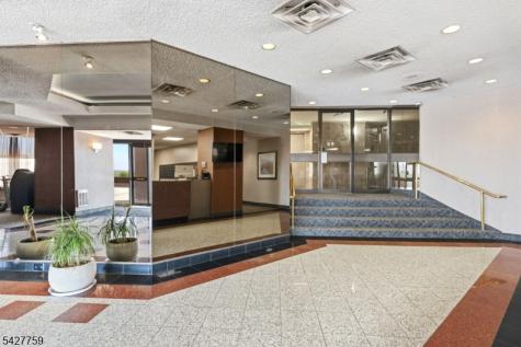 831 Harmon Cove Tower Secaucus NJ 07094