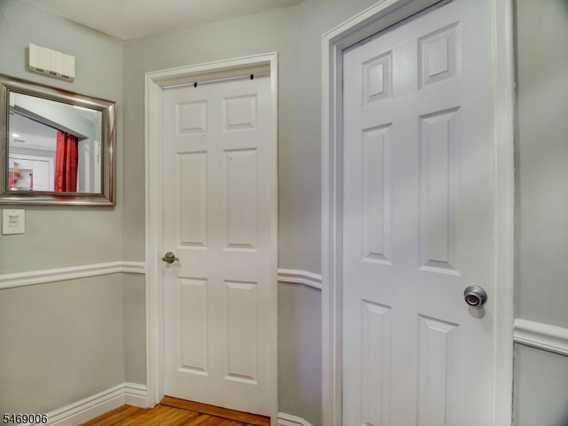 20 A Carolyn Terrace Roselle NJ 07203
