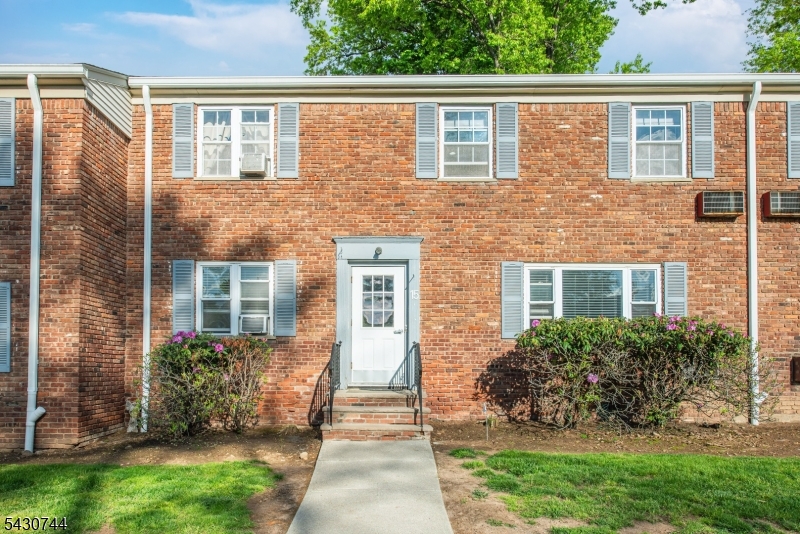 15 Wedgewood Drive Verona NJ 07044