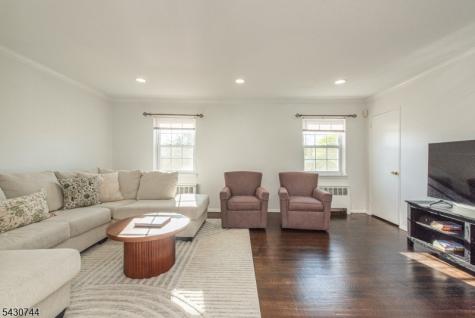 15 Wedgewood Drive Verona NJ 07044
