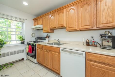 15 Wedgewood Drive Verona NJ 07044