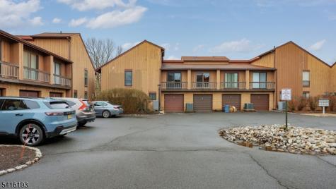 118 Bluebird Dr 4a Hillsborough NJ 08844