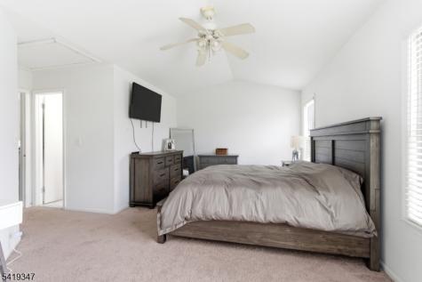 20 Pond Court Hillsborough NJ 08844
