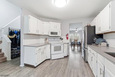 20 Pond Court Hillsborough NJ 08844