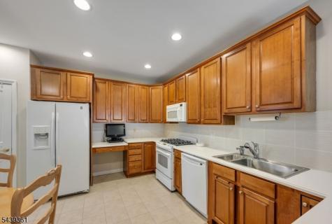 6318 Warrens Way Wanaque NJ 07465