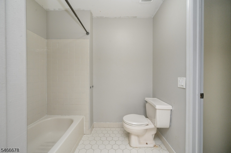 56 Amethyst Way Franklin NJ 08823