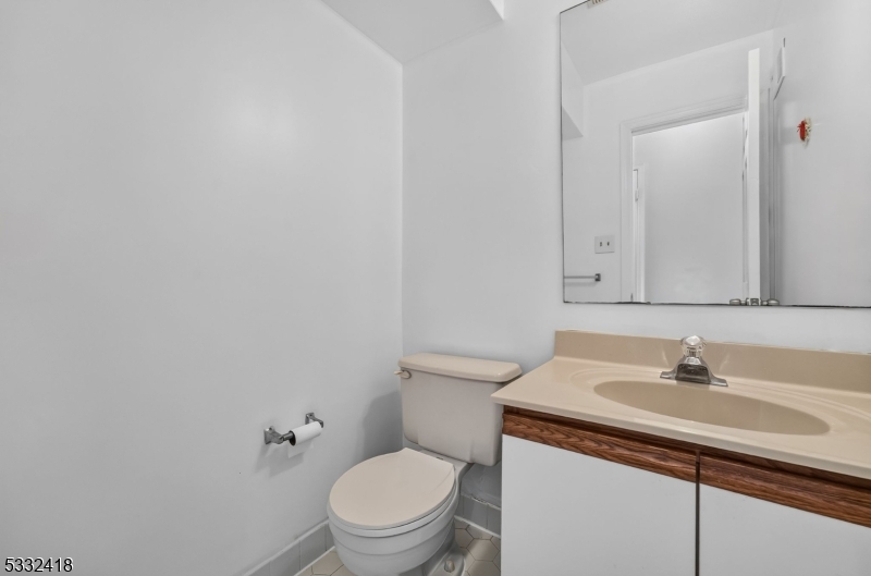 268 Edgeware Court Franklin NJ 08873