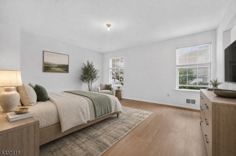 268 Edgeware Court Franklin NJ 08873