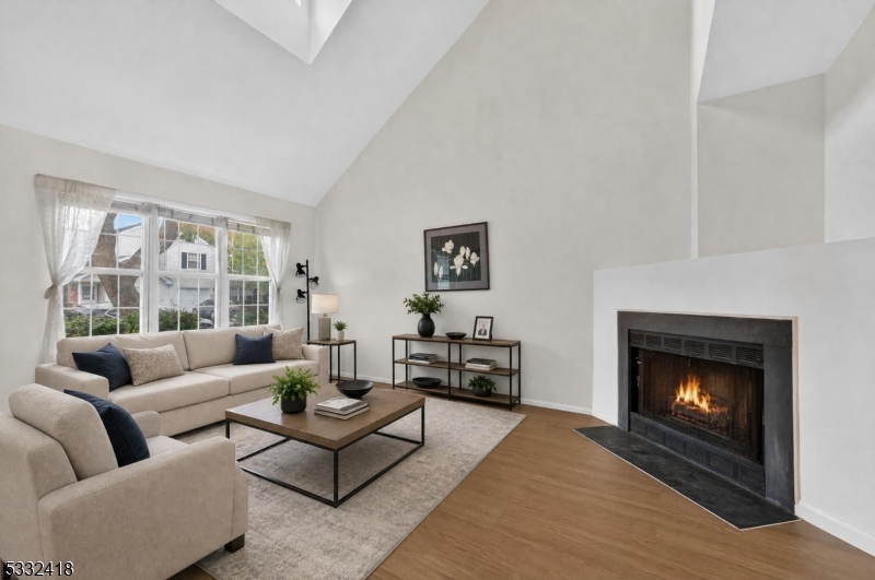 268 Edgeware Court Franklin NJ 08873