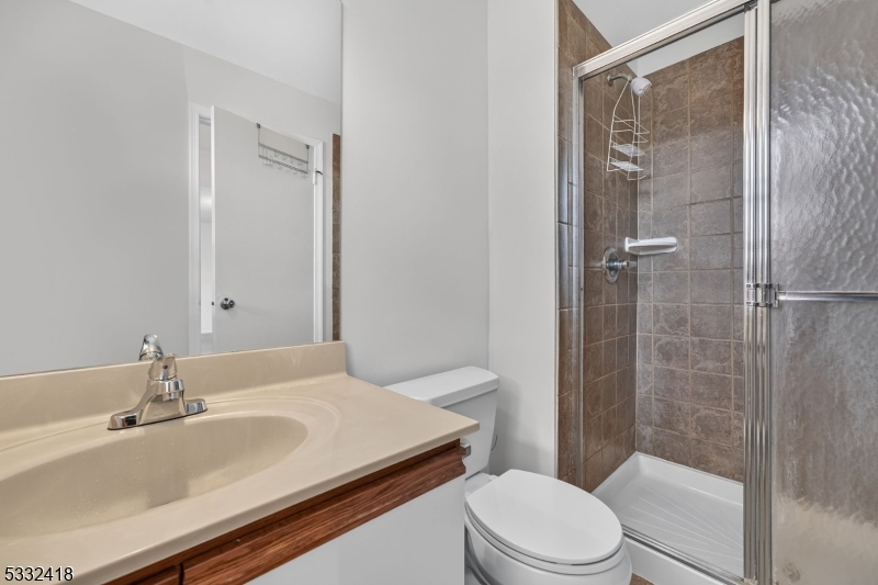 268 Edgeware Court Franklin NJ 08873