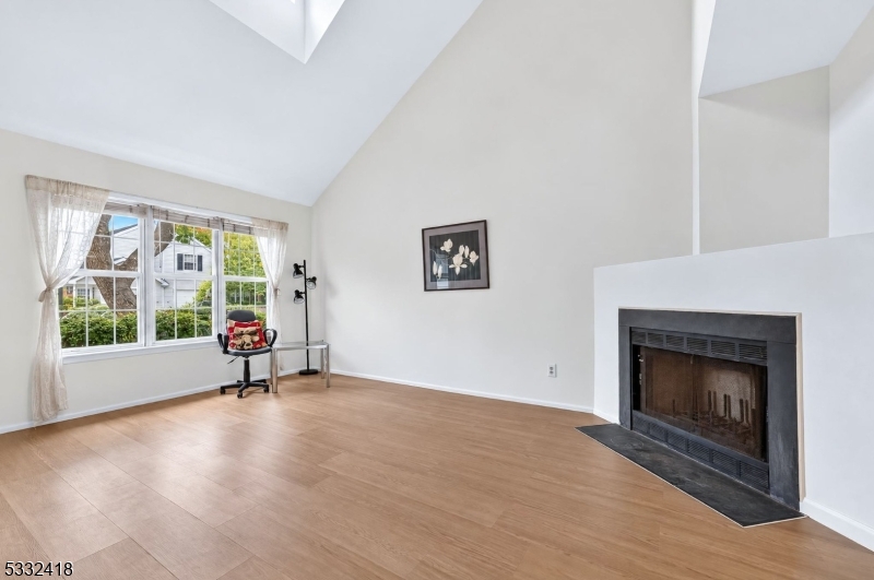 268 Edgeware Court Franklin NJ 08873