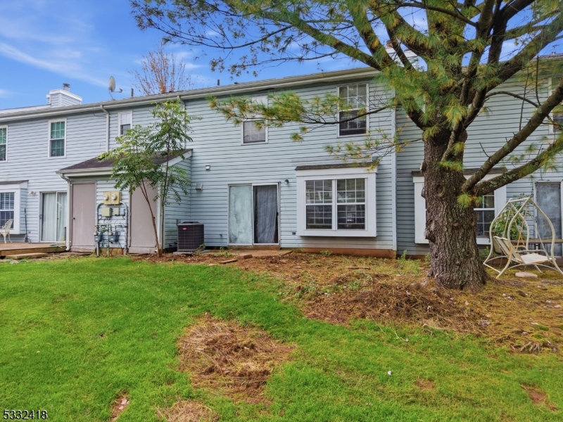 268 Edgeware Court Franklin NJ 08873
