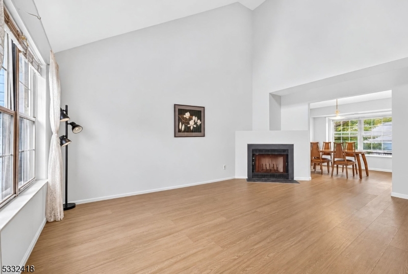 268 Edgeware Court Franklin NJ 08873