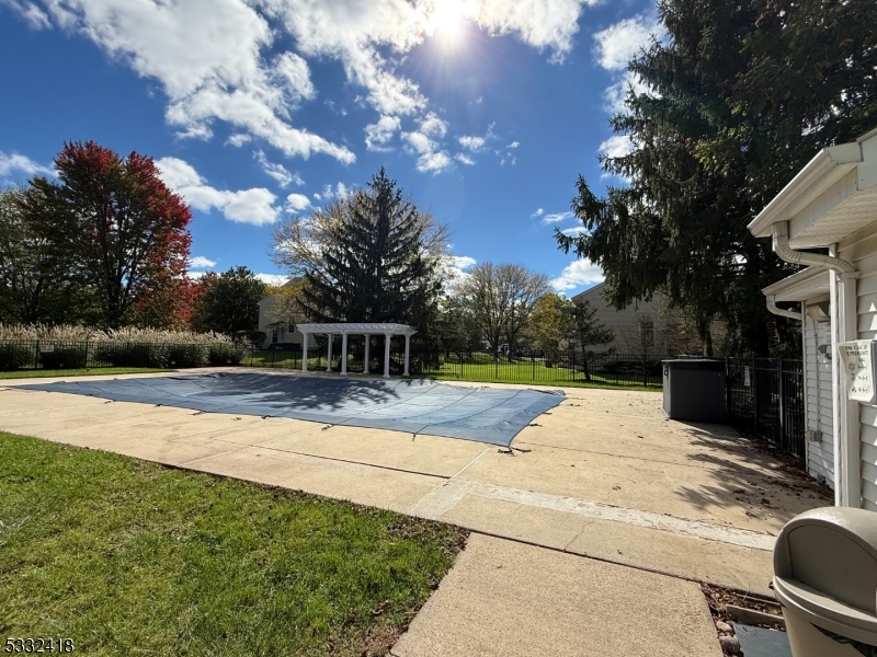 268 Edgeware Court Franklin NJ 08873