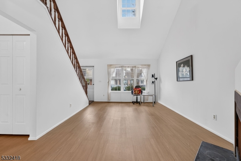 268 Edgeware Court Franklin NJ 08873