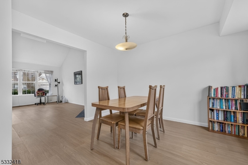 268 Edgeware Court Franklin NJ 08873