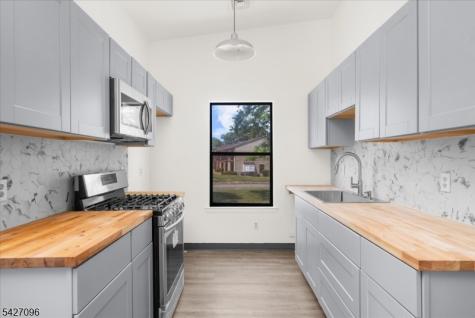 1616 Spruce Hills Drive Glen Gardner NJ 08826