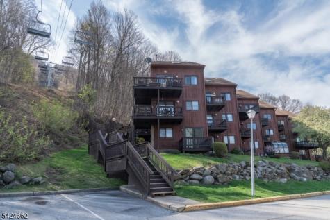 4 Red Lodge Drive Vernon NJ 07462