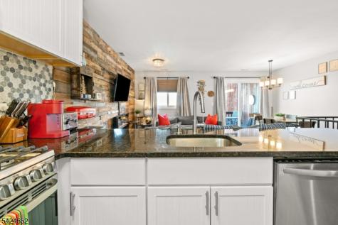 4 Red Lodge Drive Vernon NJ 07462