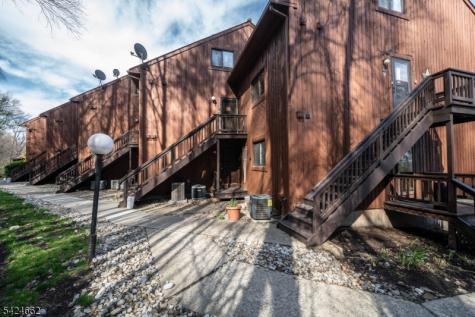 4 Red Lodge Drive Vernon NJ 07462