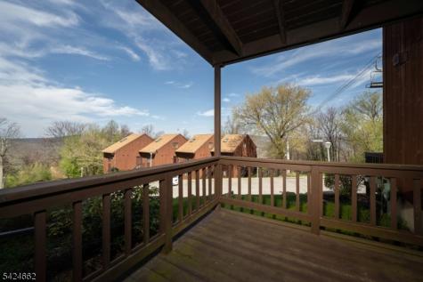 4 Red Lodge Drive Vernon NJ 07462