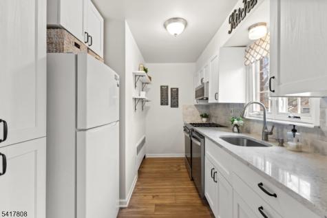 9 Wedgewood Drive Verona NJ 07044