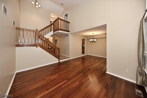 6 Erin Way Lincoln Park NJ 07035