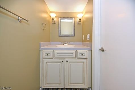 6 Erin Way Lincoln Park NJ 07035