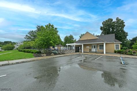 6 Erin Way Lincoln Park NJ 07035