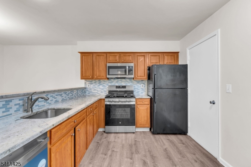235 Mcauliffe Court Franklin NJ 08873