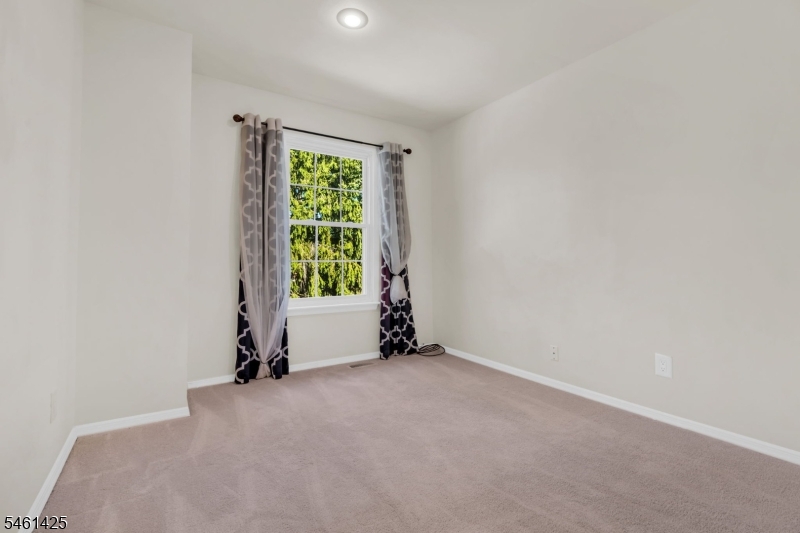 235 Mcauliffe Court Franklin NJ 08873