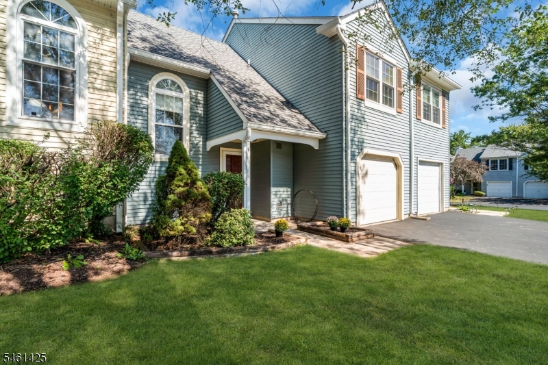 235 Mcauliffe Court Franklin NJ 08873