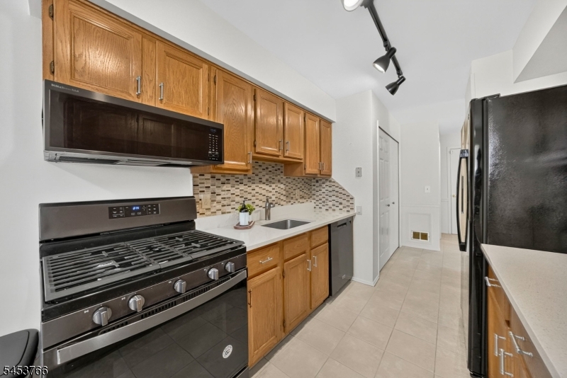 18 Estate Road Hillsborough NJ 08844