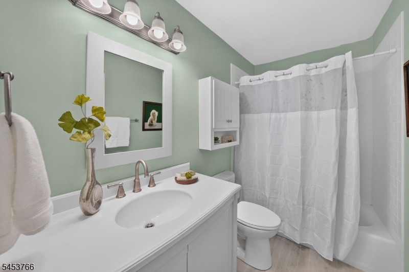 18 Estate Road Hillsborough NJ 08844