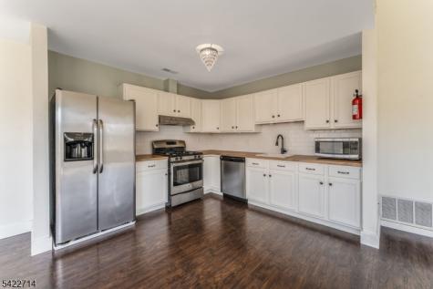 409 Hunt Drive Holland NJ 08848