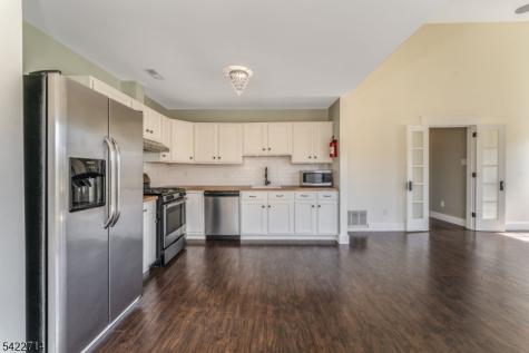409 Hunt Drive Holland NJ 08848