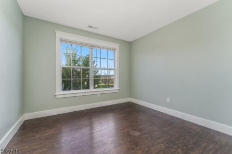 409 Hunt Drive Holland NJ 08848