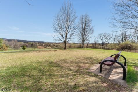 409 Hunt Drive Holland NJ 08848