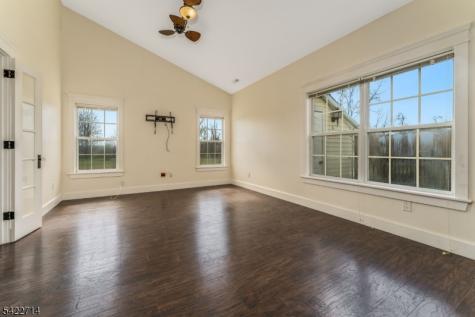 409 Hunt Drive Holland NJ 08848